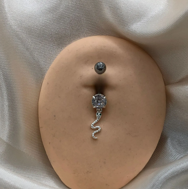 Piercing de prata 925 de furo umbigo zircônia com cobra cravejada - Imagem 2