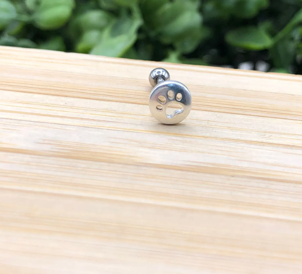 Piercing de prata 925 de furo h7 redondo patinha vazada base bolinha para tragus, helix e tash rock - Imagem 2