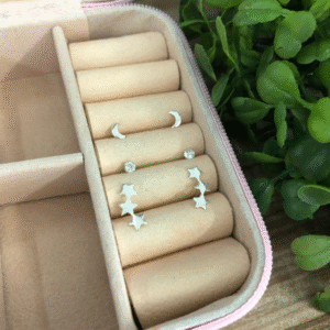 Trio de brincos de prata 925 lua, pedra branca e 3 estrelas