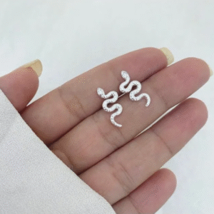 Brinco de prata 925 cobra cravejada