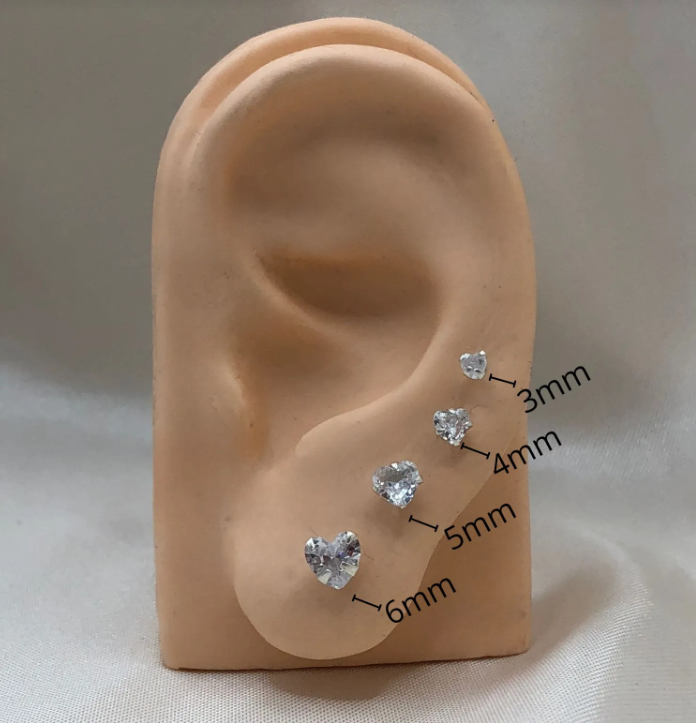 Brinco de prata 925 coração com zircônia branca - Imagem 3