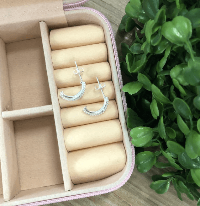 Argola de prata 925 com tarraxa cravejada | Brincos