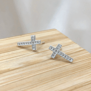 Brinco de prata 925 cruz cravejado com zirconia | Brincos