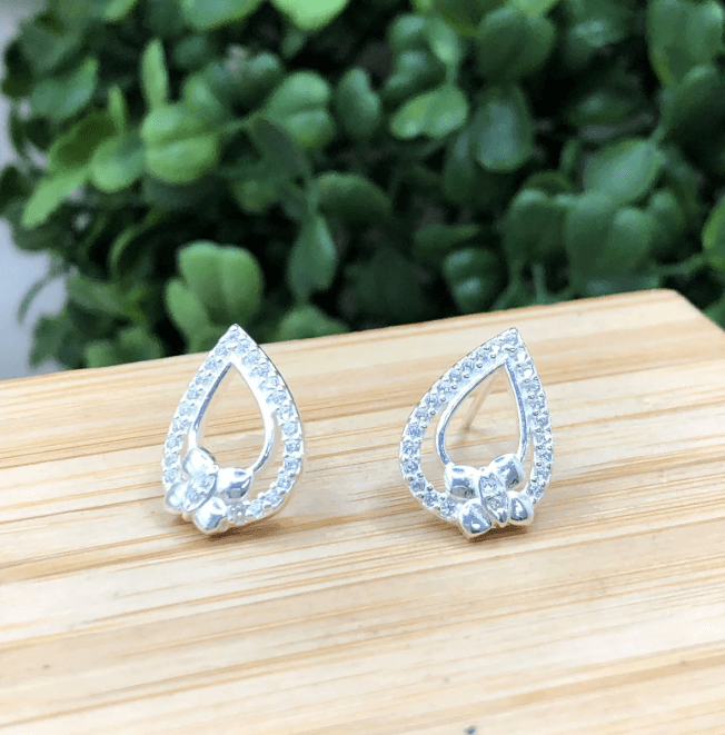 Brinco de prata 925 gota vazada cravejada com borboleta | Brincos
