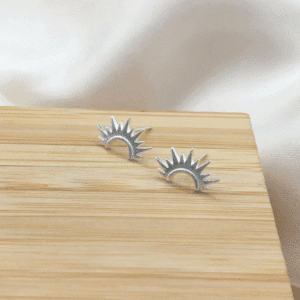 Brinco de prata 925 meia lua spikes | Brincos