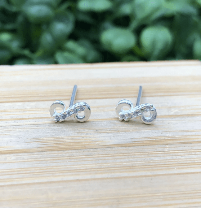 Brinco de prata 925 mini infinito cravejado | Brincos