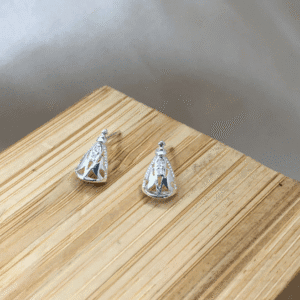 Brinco de prata 925 n. sra. aparecida com detalhes vazados | Brincos