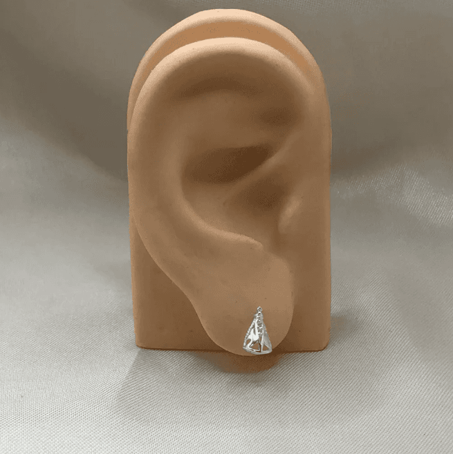 Brinco de prata 925 n. sra. aparecida com detalhes vazados | Brincos