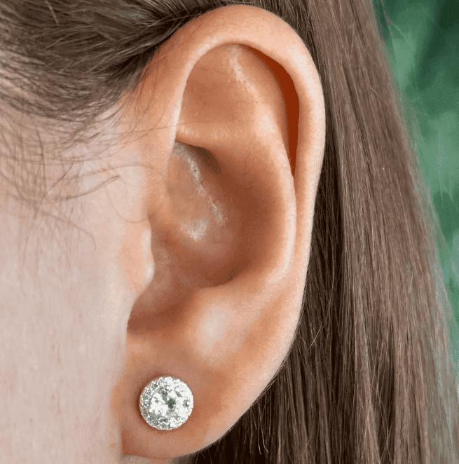 Brinco de prata 925 ponto de luz borda cravejada | Brincos