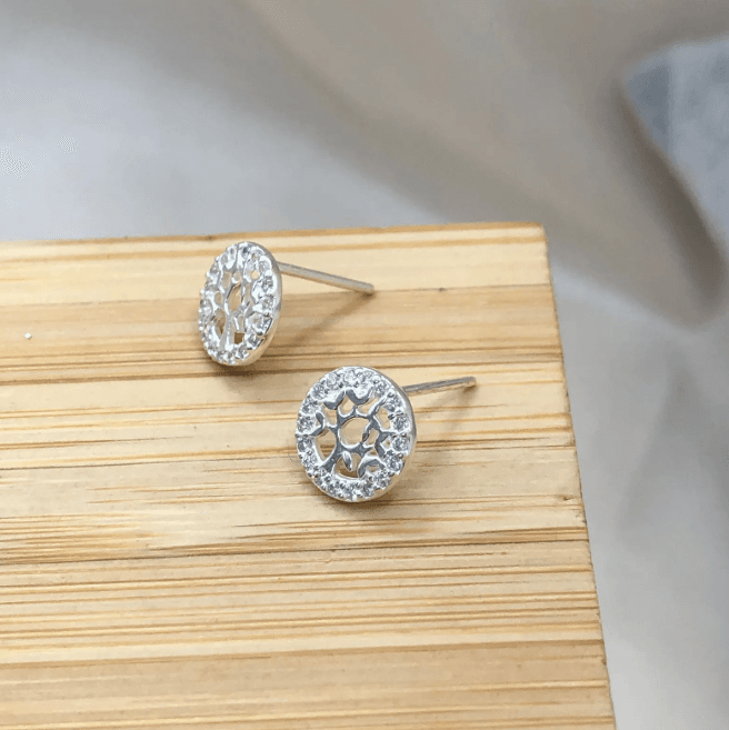 Brinco de prata 925 redondo árvore vazada cravejada | Brincos