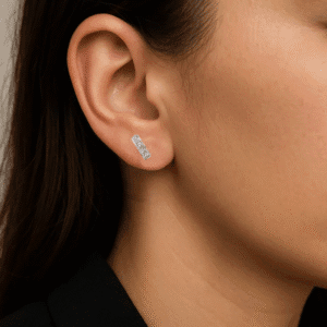 Brinco de prata 925 retângulo médio cravejado | Brincos