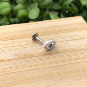 Piercing de prata 925 de furo h8 olho grego cravejado base reta para tragus, helix e tash rock | Piercing