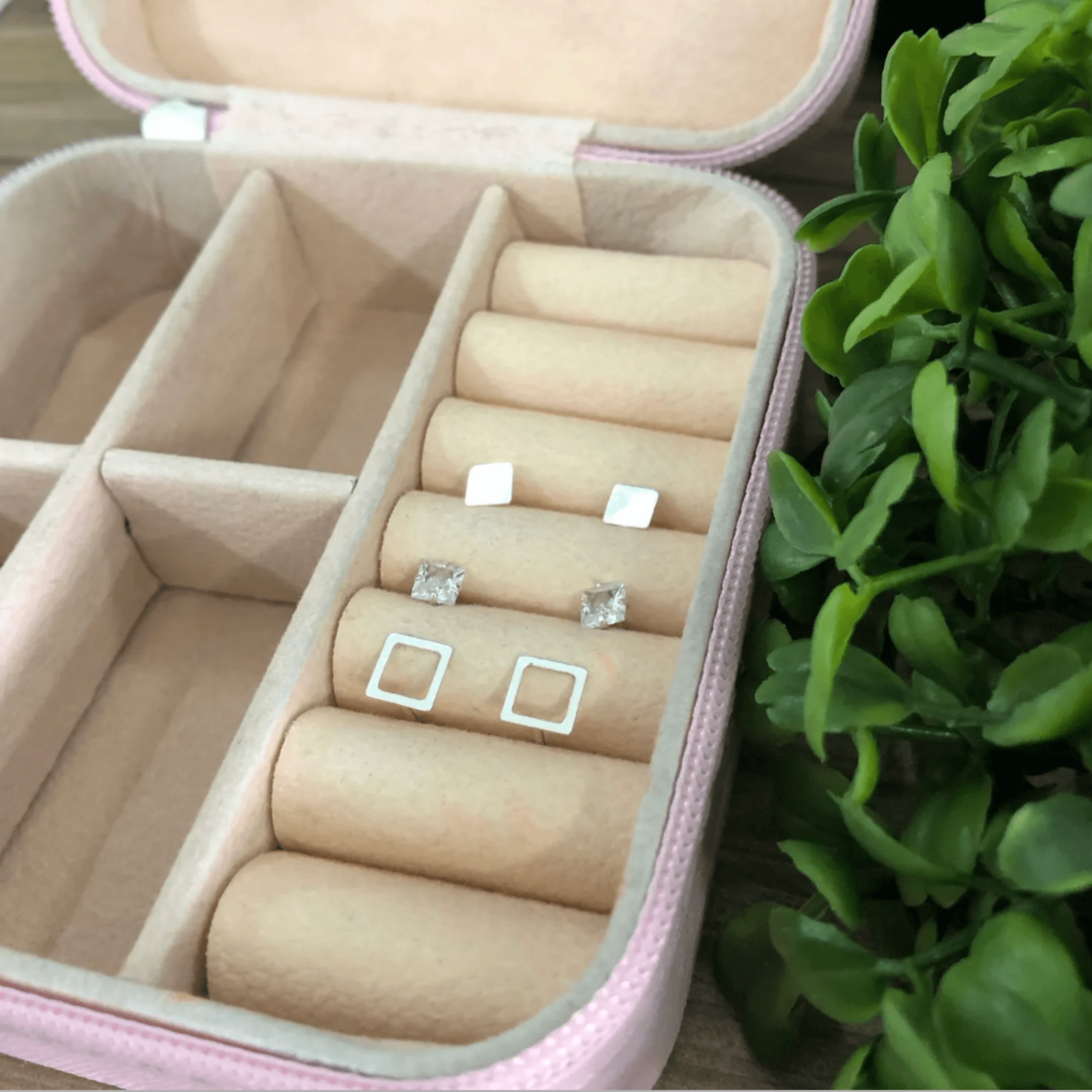 Trio de brincos de prata 925 formas quadradas e pedra branca | Brincos