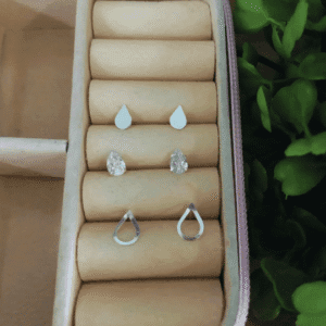 Trio de brincos de prata 925 gotas e pedra branca | Brincos