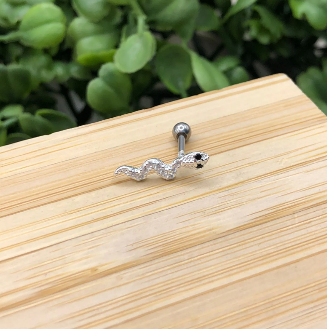 Piercing de prata 925 de furo h6 cobra cravejada base bolinha para conch, helix e tash rock
