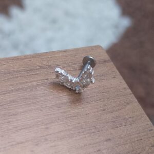 Piercing de prata 925 Coruja cravejado para hélix, tragus, lóbulo e tash rock