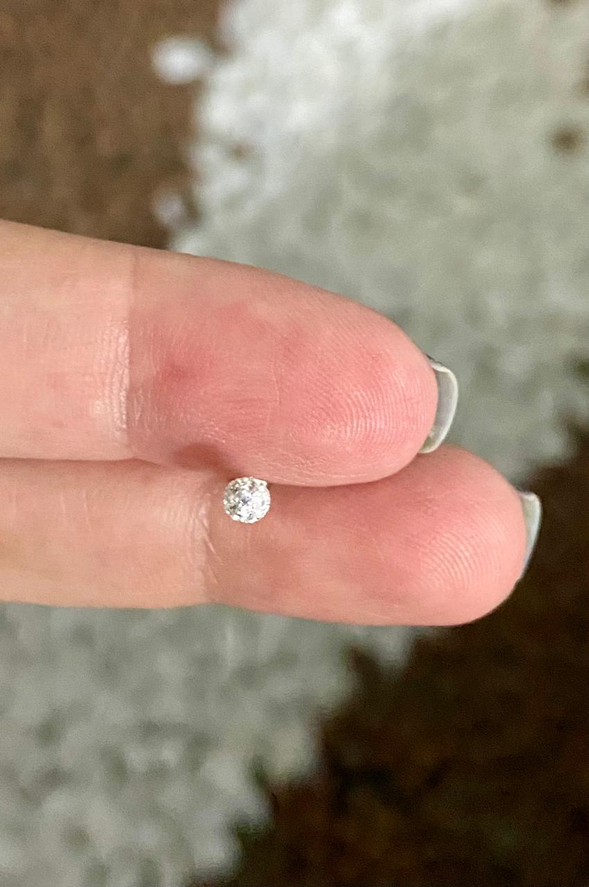 Piercing de Prata Bolinha cravejado