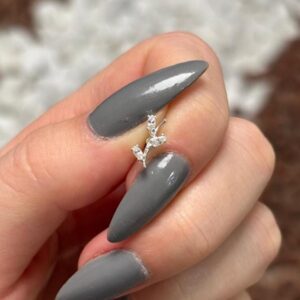 Piercing de prata 925 ramo de folha para hélix, tragus, lóbulo e tash rock