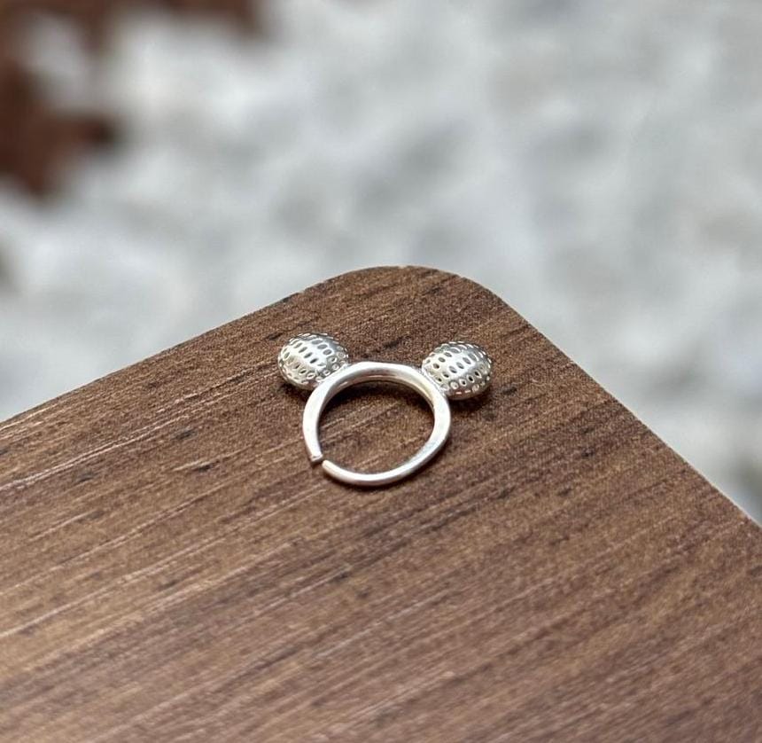 Piercing de prata 925 mickey Pontilhado