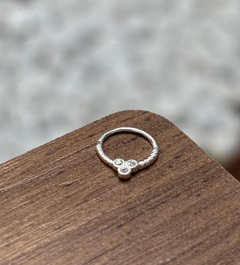 Piercing Argola 3 Zircônias Luz Prata 925
