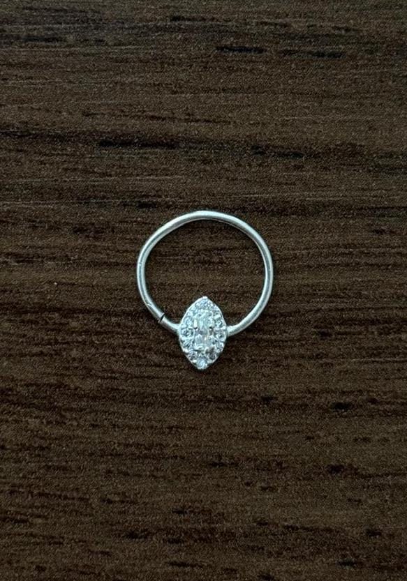 PIERCING ARGOLA TORÇÃO 8MM ZIRCONIA NAVETE MEIO PRATA 925 - Imagem 2