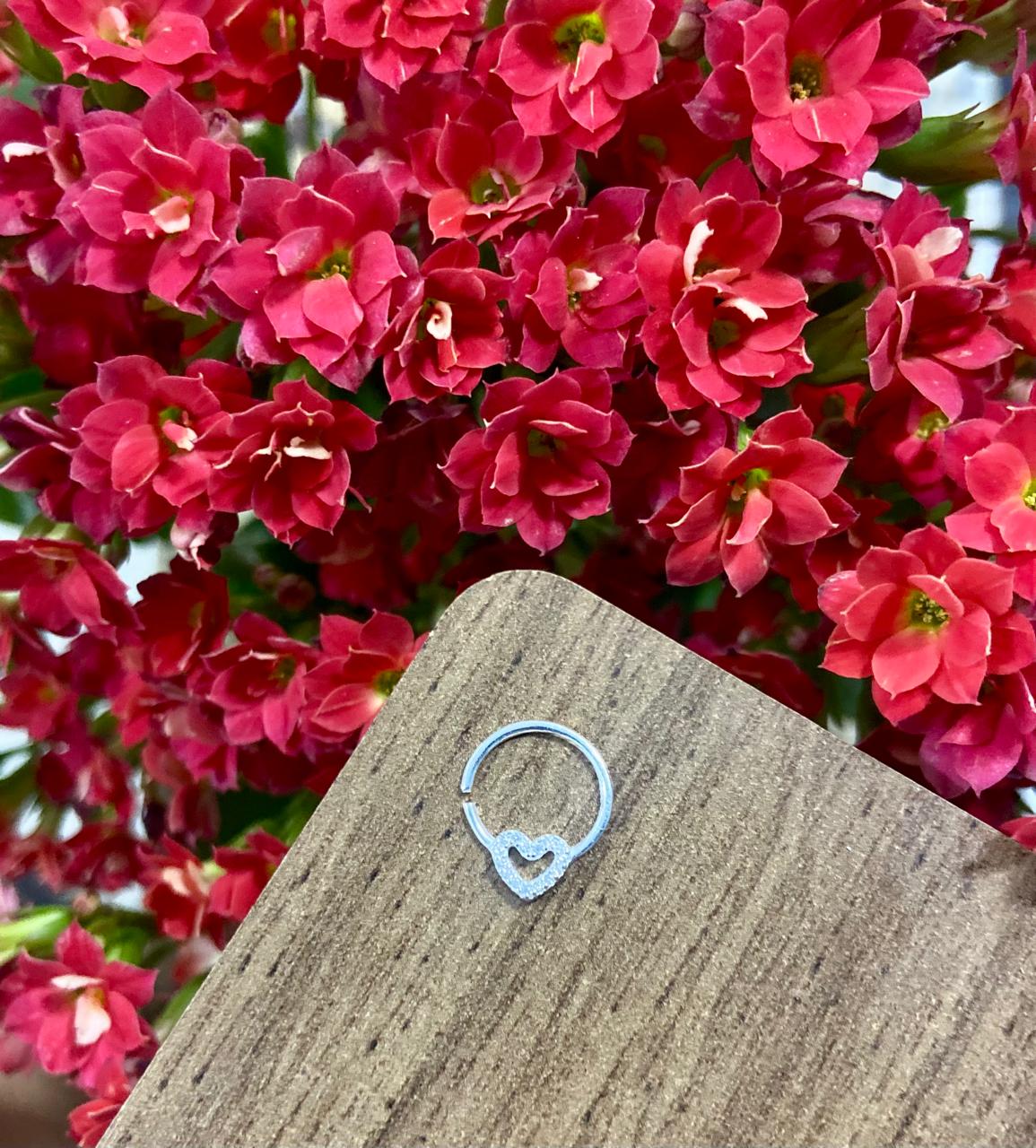 Piercing argola com coração vazado cravejado Prata 925 - Imagem 2