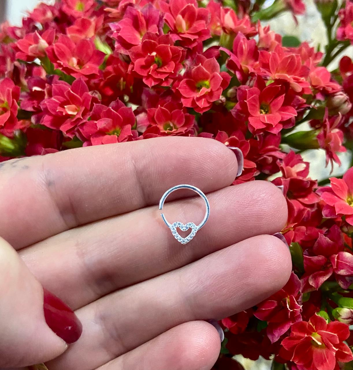 Piercing argola com coração vazado cravejado Prata 925