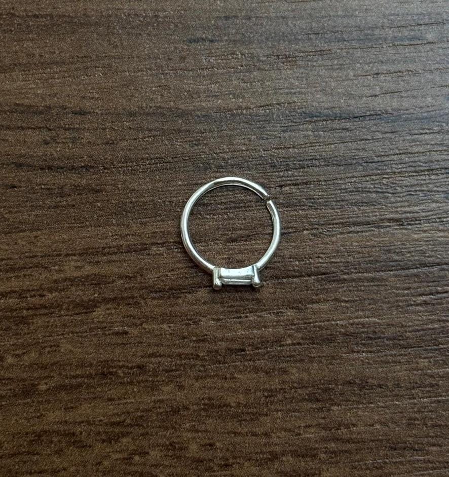 Piercing Argola Com Detalhe De Triângulo Em Prata 925 | Piercing