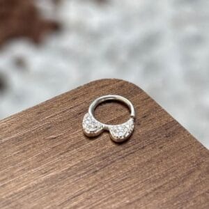 PIERCING ARGOLA TORÇÃO 6MM GATINHO CRAVEJADO PRATA 925 | Piercing