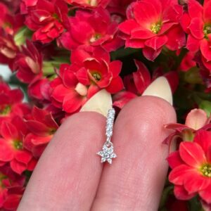 Piercing argolinha cravejada com pingente flor cravejada - Prata 925 | Piercing