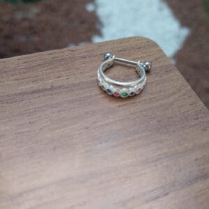 Piercing Conch Multicolorido Cravejado em Prata 925 | Piercing