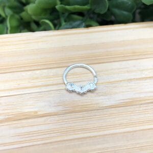 Piercing de prata 925 argola com 3 mini flores zirconia para septo | Piercing