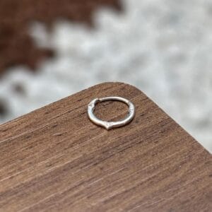 Piercing de prata 925 de furo septo argola lisa com detalhes | Piercing