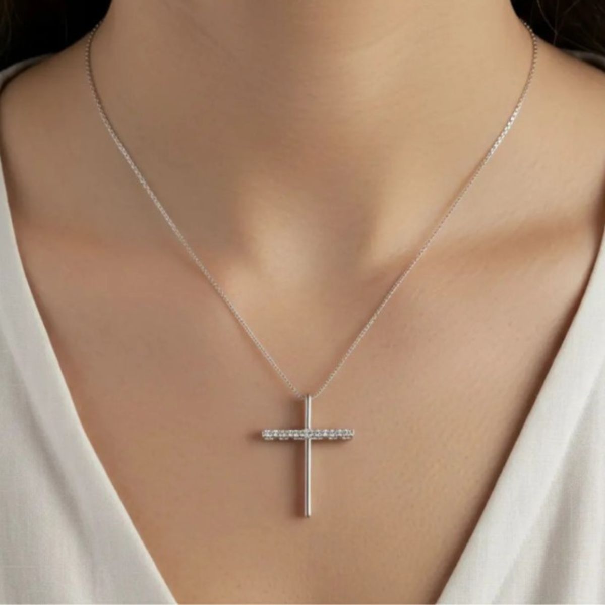 Corrente-de-prata-925-com-pingente-cruz-lisa-e-cravejada