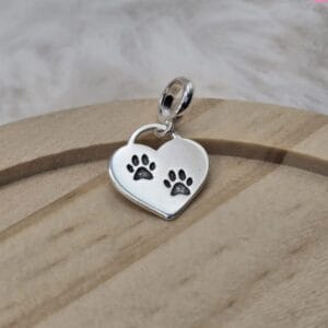 Berloque-de-prata-925-coração-patinha