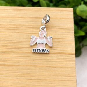 Berloque-de-prata-925-mulher-fitness-com-peso