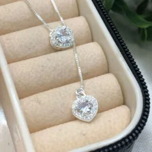 Gravatinha-de-prata-925-coração-com-borda-cravejada