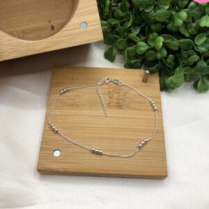 Tornozeleira-de-prata-925-elo-grumet-com-5-bolinhas-triplas